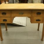 821 4263 WRITING DESK